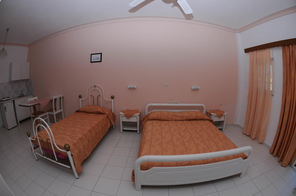Efstathia Hotel Xirokambos  Bilik gambar